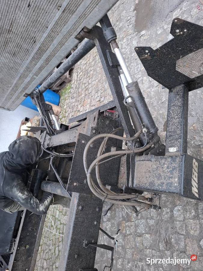 Windapodest ruchomy firmy MBB 1 tona udźwigu Pozostałe Targoszyn