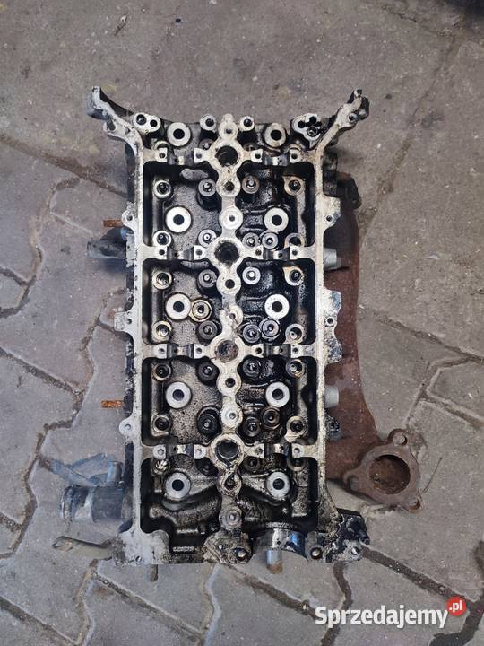 Toyota Avensis T270 2010 Głowica silnika Płock