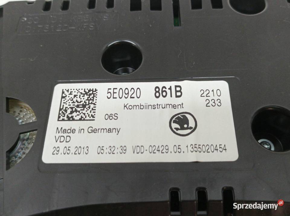 LICZNIK 5E0920861B Skoda Octavia III 2012