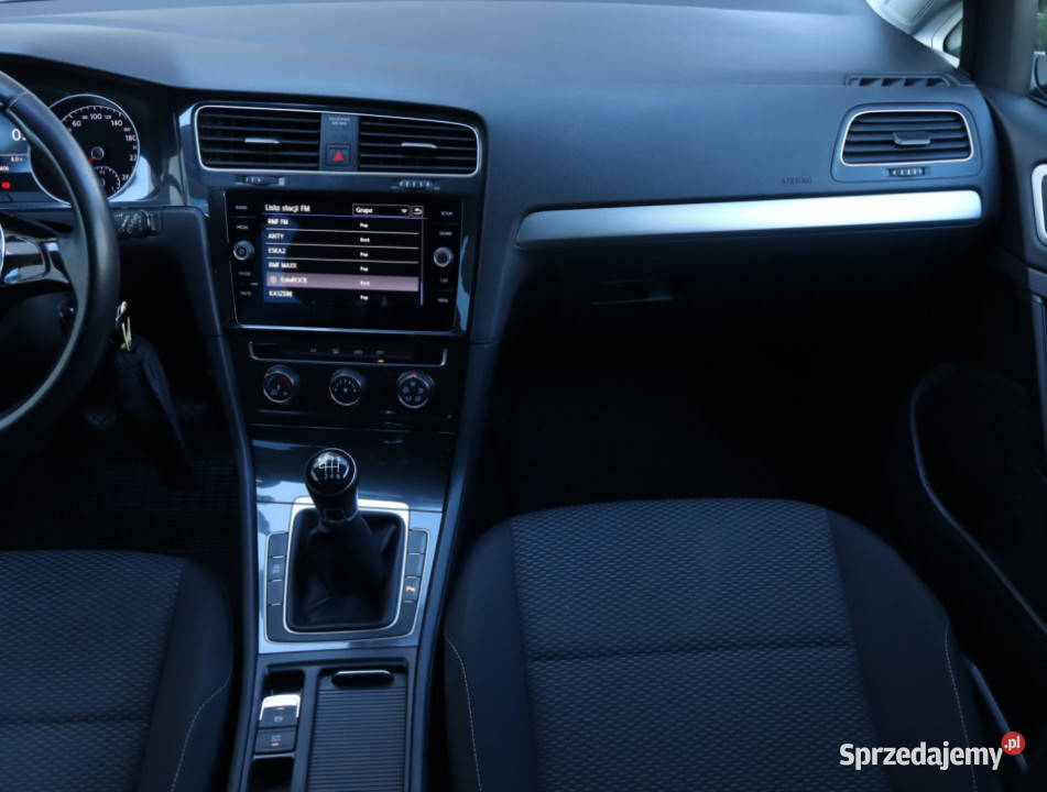 VW Golf 10 TSI 85KM