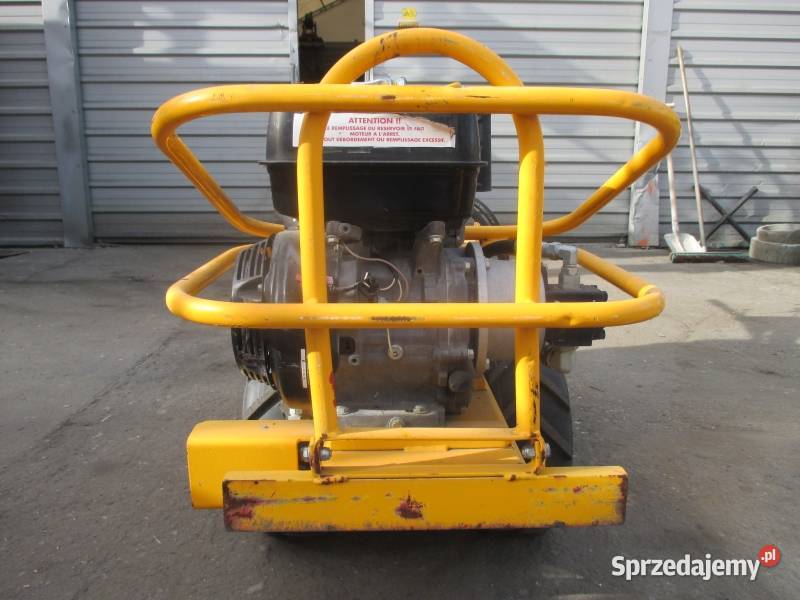 Glebogryzarka z hydraulicznym układem napędowym Glebogryzarki Pleszew