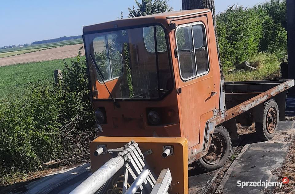 Wózek platformowy elektryczny WNA 1320 z kabiną Kraków
