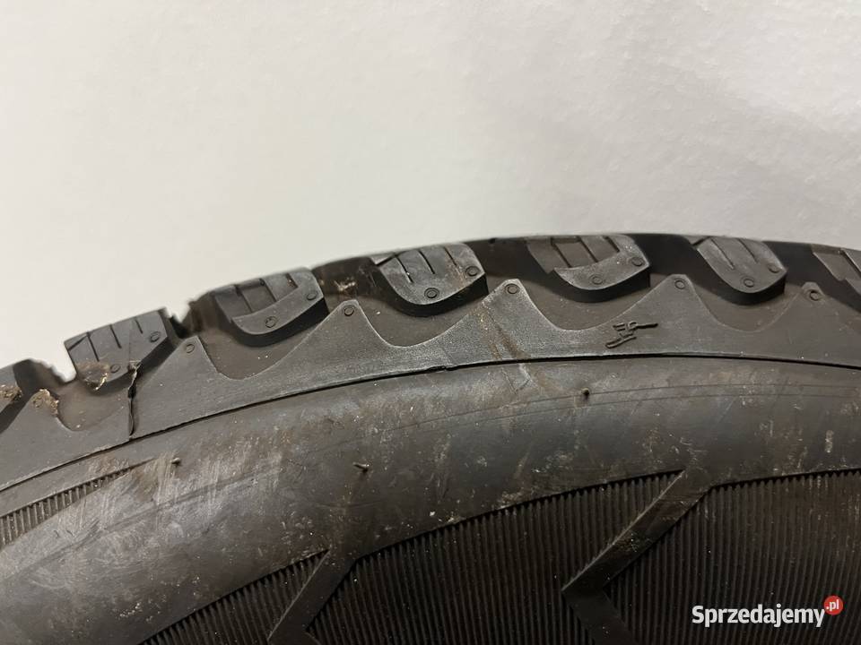 Opony zimowe 205 60r15 goodyear bieżnik 89 mm Skarżysko-Kamienna