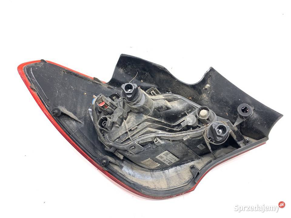 LAMPA PRAWY TYŁ OPEL CORSA E 39012622 Hatchback