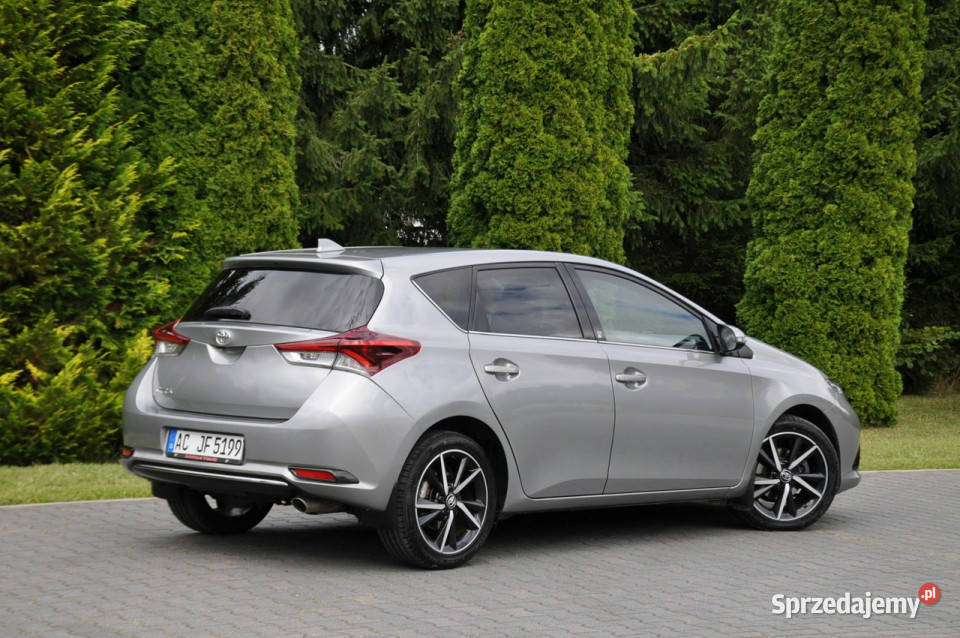 Toyota Auris światła przeciwmgielne