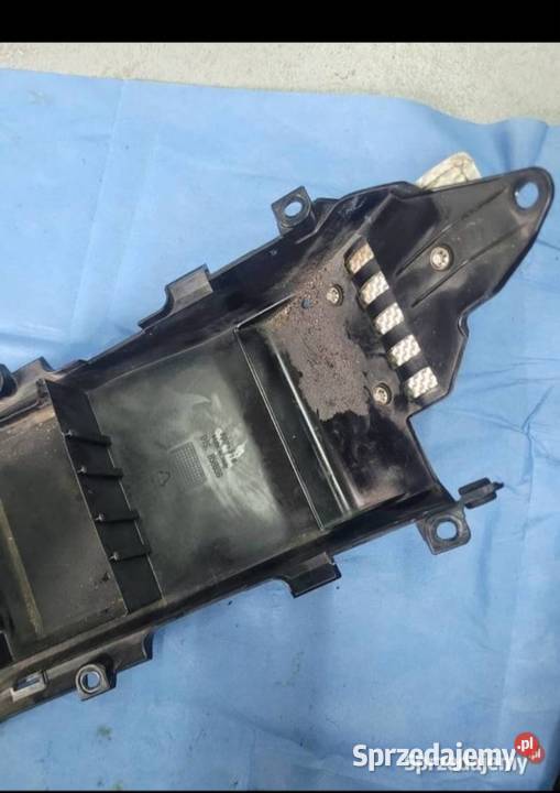 APRILIA TUONO V4 1100 2016 NADKOLE OSŁONA DOLNA sprzedam