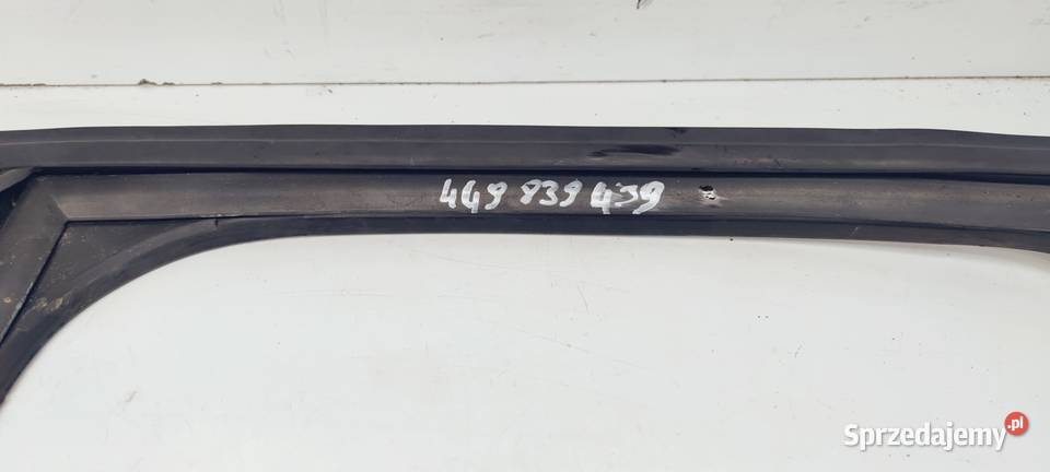 USZCZELKA DRZWI LEWY TYŁ AUDI A6 C7 4G9839439