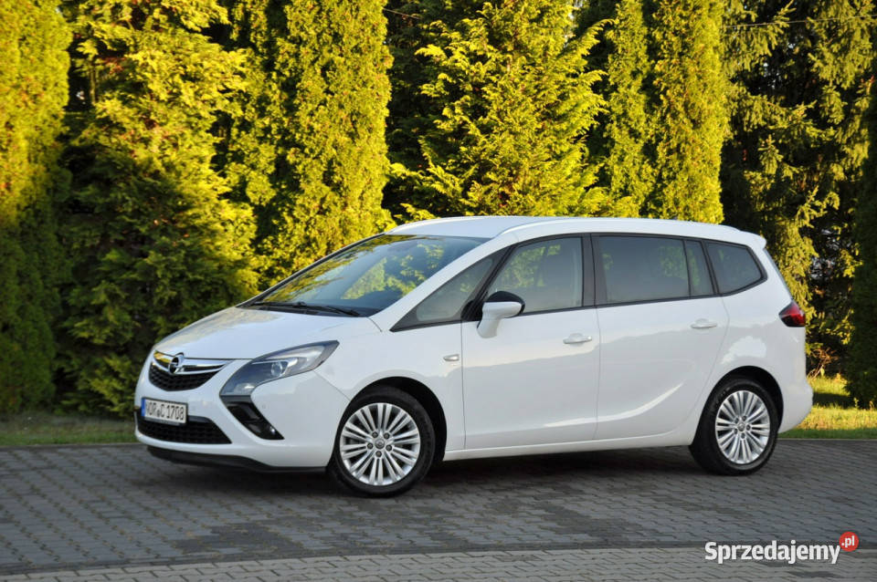 Opel Zafira 14T140120Duża NaviKamera7FoteliI benzyna