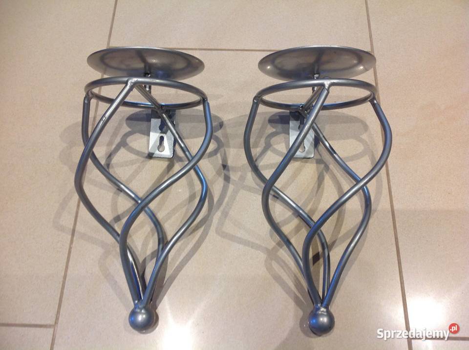 Metalowy Świecznik na Ściane 2