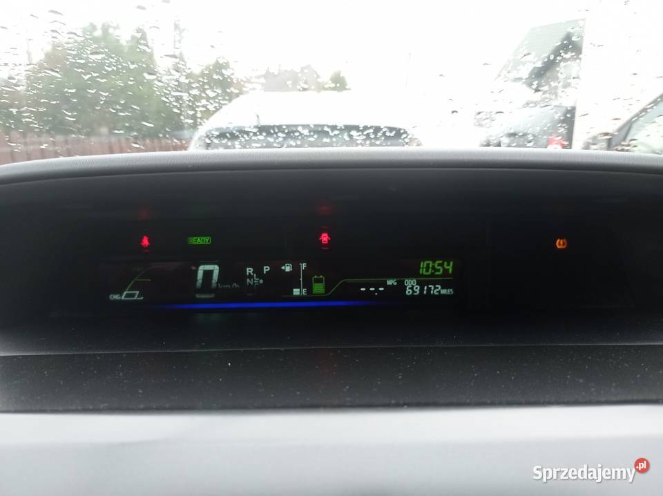 Toyota Prius 18 Hybrid 136 niski przebieg full nieuszkodzony
