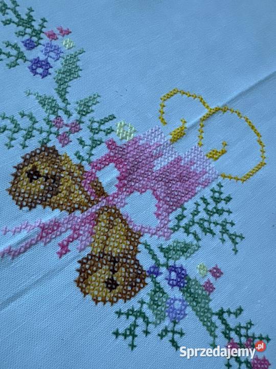 obrus ręcznie haftowany motywy Świąteczne Zabrze sprzedam