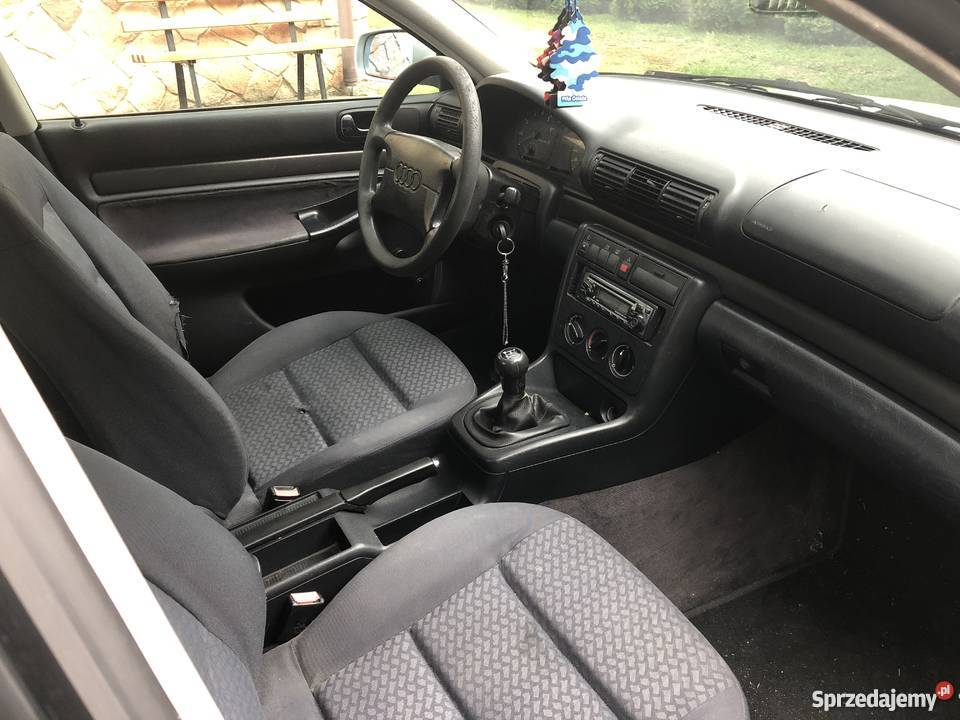 Audi A4 B5 sedan 16 szyberdach radio CD do jazdy Suchedniów