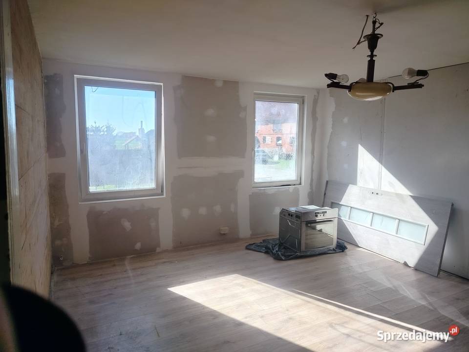 13 domu osobne mieszkanie i wyłączność na cześć 3300m2 Sprzedaż Pordenowo