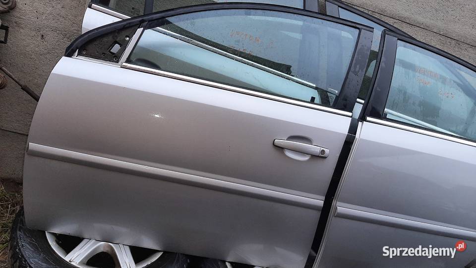 drzwi lewe przód tył opel vectra c fl lift sedan Dębno