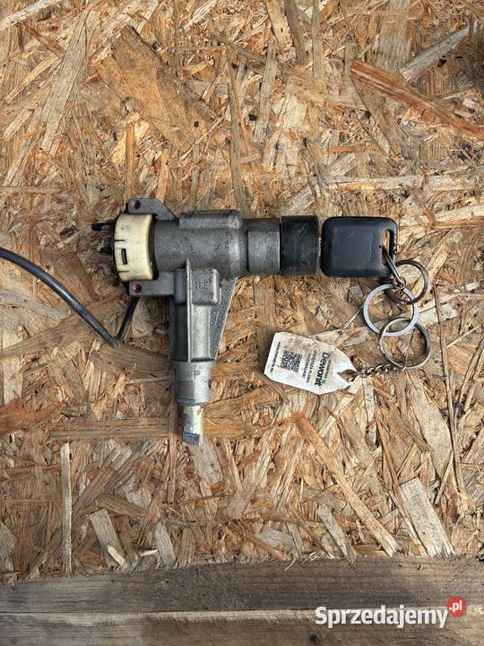 Stacyjka Kluczk Audi 80 B4 8A0905851