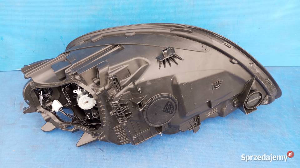 LAMPA PRAWY PRZÓD IGŁA CIEMNA PORSCHE 981 Nowy Tomyśl