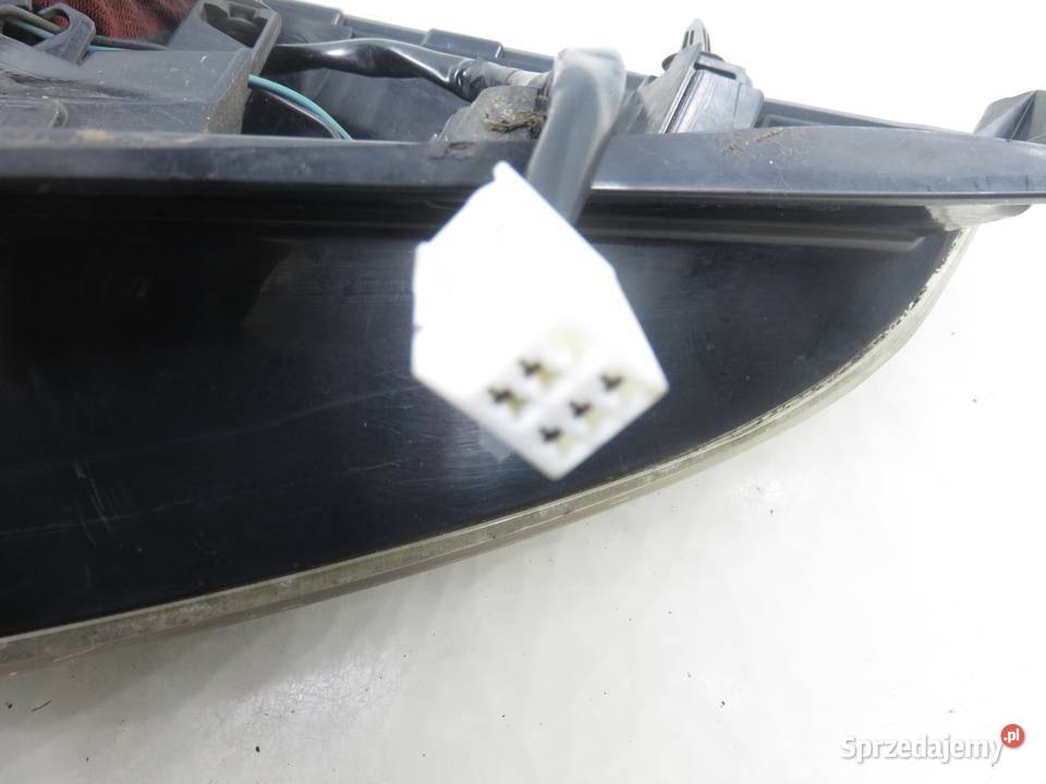 LAMPA PRAWA TYLNA MAZDA 5 CR19 osobowe Lampy tylne małopolskie