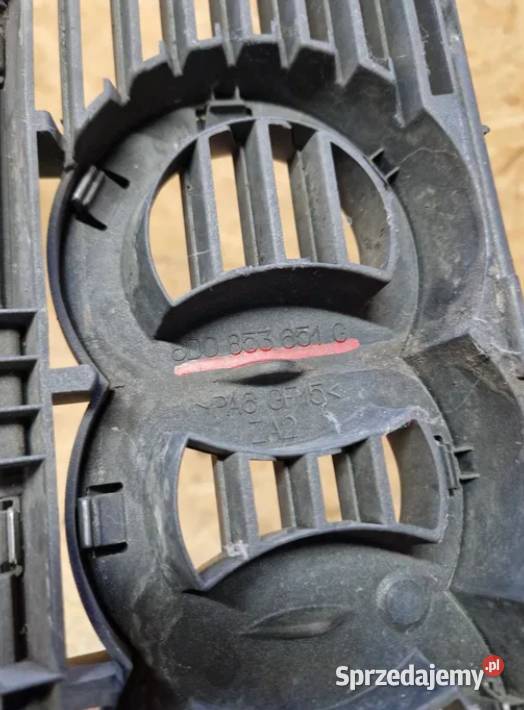 Grill atrapa chłodnicy audi S4 b5 8d0853651G