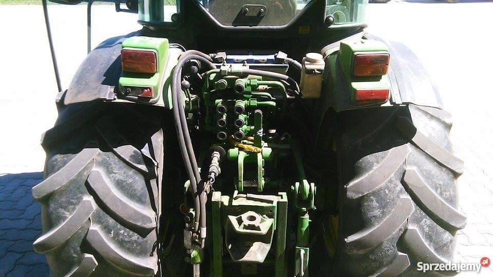 Sprzedam Ciągnik John Deere 5515F Rok produkcji 2008