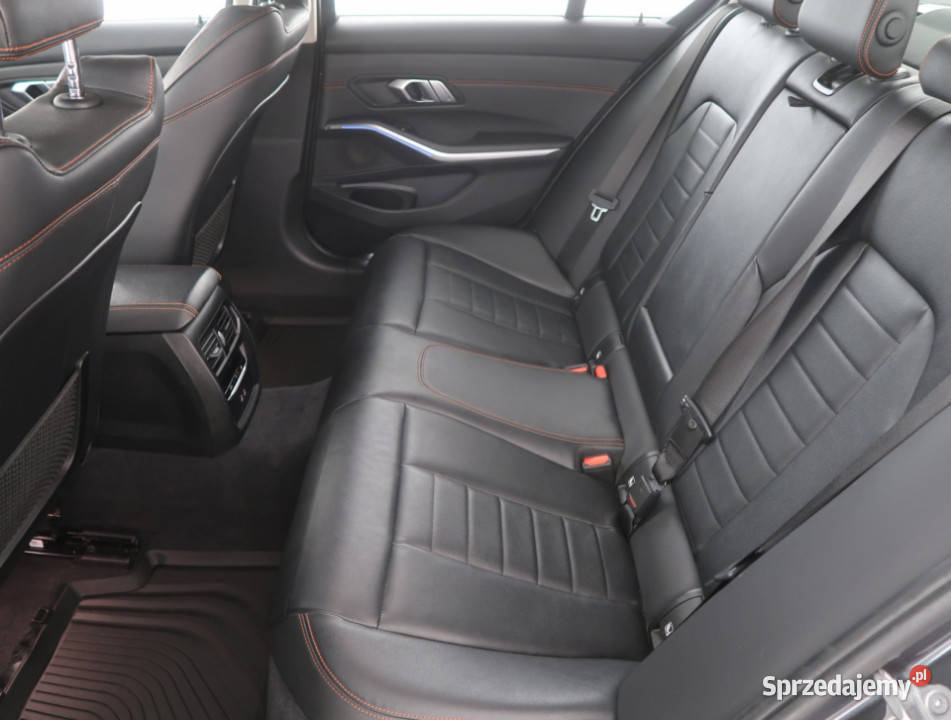 BMW 3 318 i Rok produkcji 2021 Piaseczno