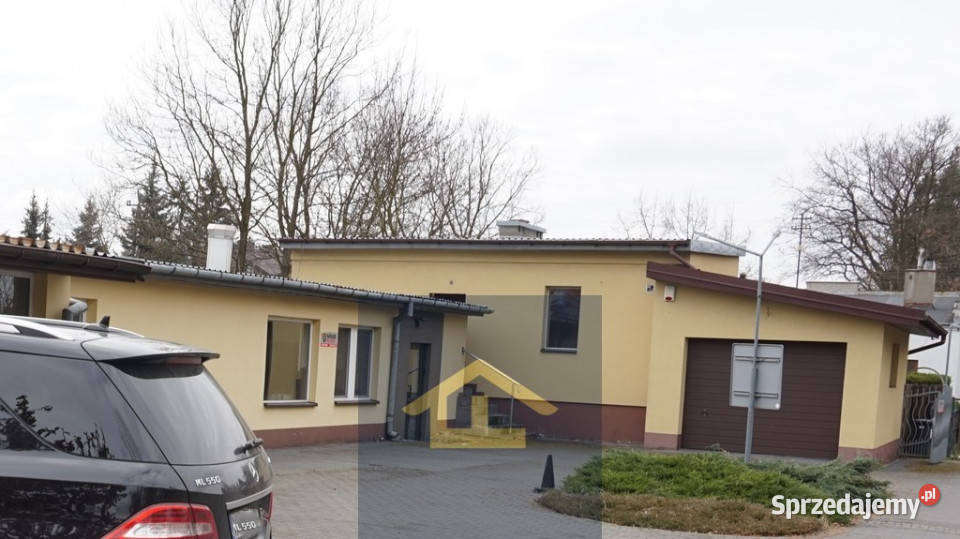 Budynek użytkowy w Karczewie Karczew