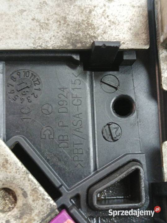 SKRZYNKA BEZPIECZNIKÓW A2135400350 20 D 194