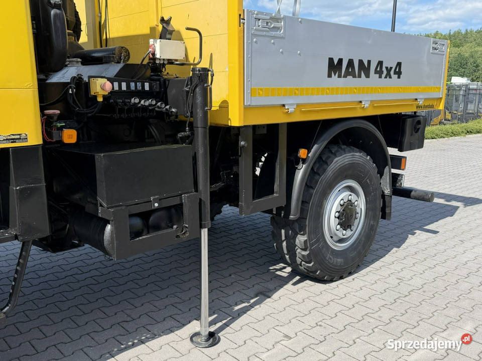 MAN LE 180C 4x4 DOKA 46180 Skrzyniowy HDS Hiab pełny VAT Widełki