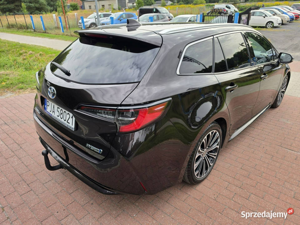 Toyota Corolla Toyota Corolla 18 benzynahybryda 4/5