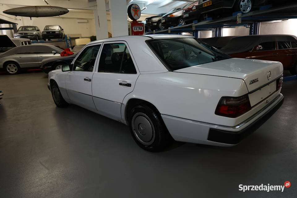 MercedesBenz W124 200E zadbana zdrowa limuzyna ABS łódzkie Zgierz