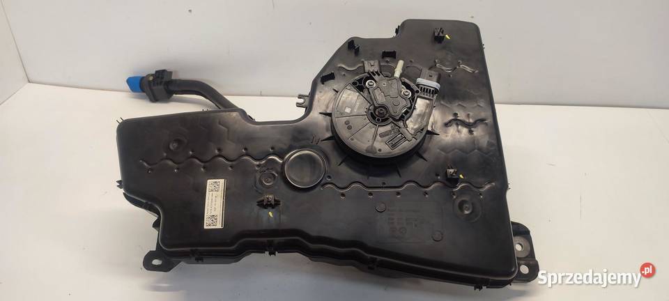 VW TIGUAN II ZBIORNIK ADBLUE 5QF131877N Układ paliwowy