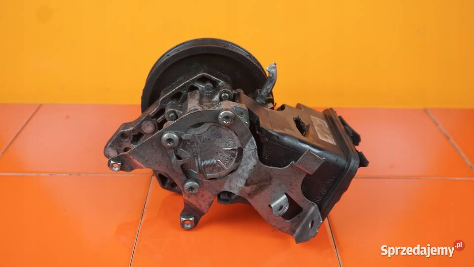 BMW X3 E83 20 D 07r 150 MAN M47D20 204D4 pompa osobowe Suków