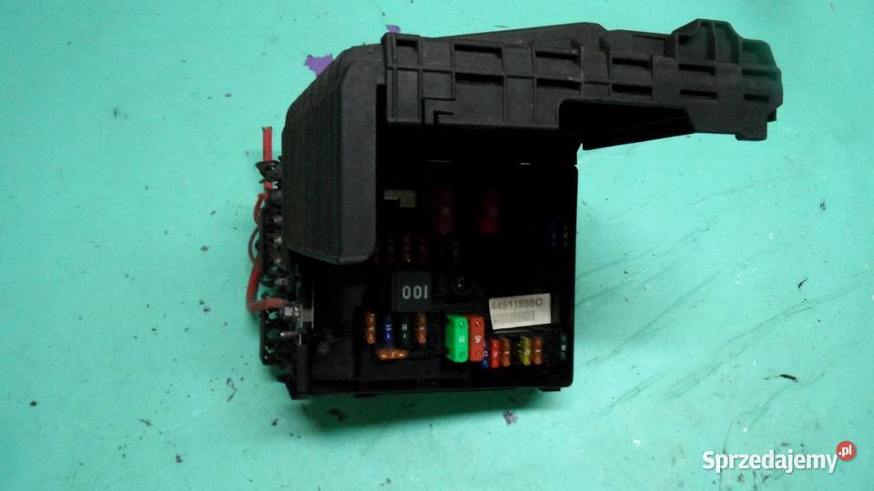 VW GOLF PLUS 16 TDI 12r skrzynka bezpieczników