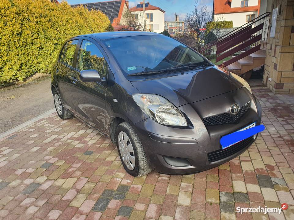 TOYOTA YARIS 2009 13 BENZYNA elektrochrom. lusterka boczne