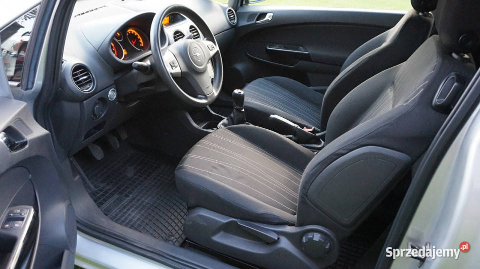 Opel Corsa zarejestrowany ubezpieczony Gwarancja nieuszkodzony lubuskie sprzedam