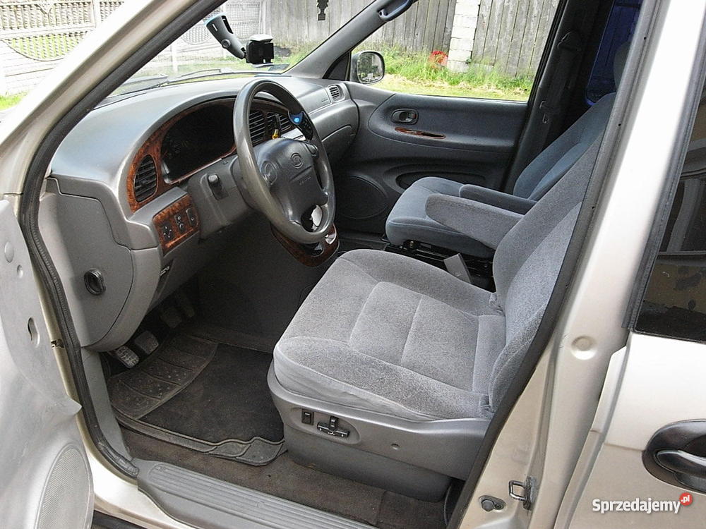 KIA CARNIVAL 29TDI 2000r Z KLIMATYZACJĄ Koło sprzedam