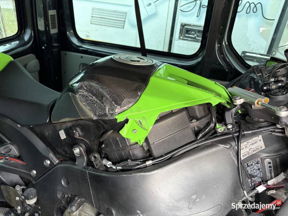 Kawasaki ZX10R Gen 4 uszkodzone
