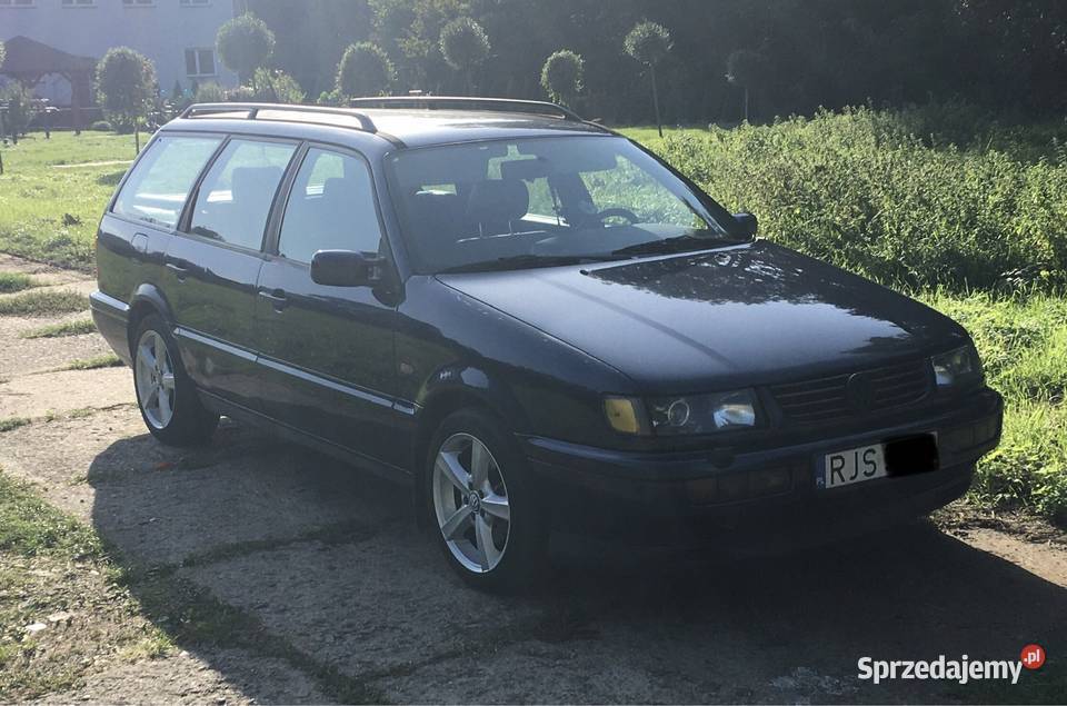 Passat b4 zderzak tył LN5Y Krempna