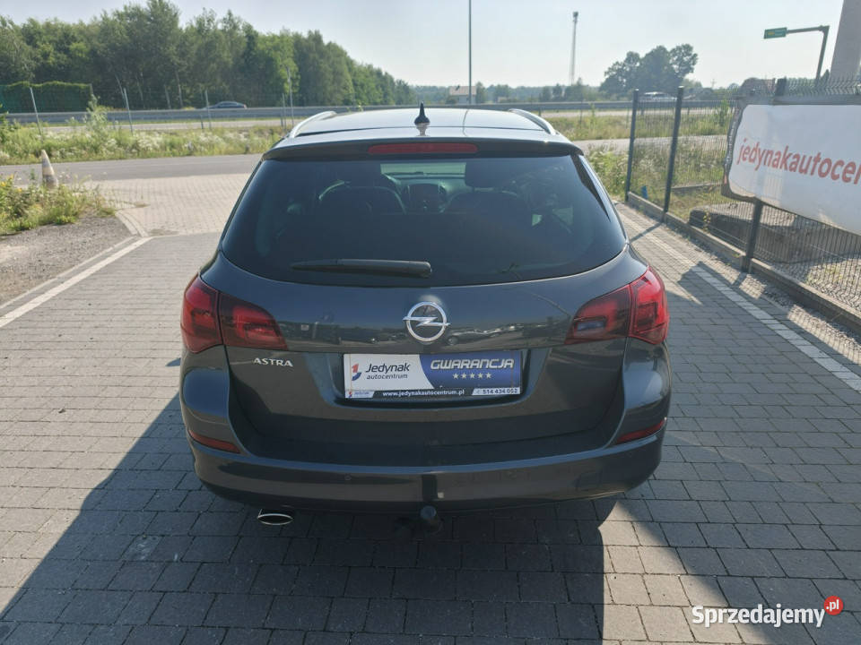 Opel Astra Sports Tourer J 20092019 gniazdo USB Lipówki