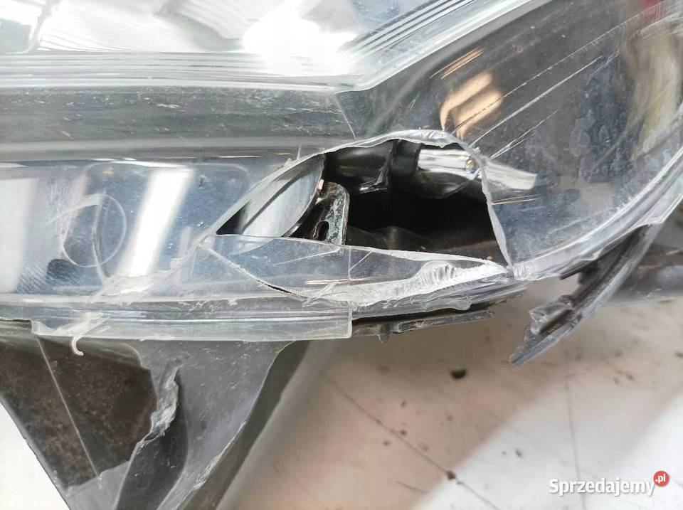 LAMPA PRZÓD LEWA EU USZKODZONA 9007036 Ford Lampy przednie świętokrzyskie