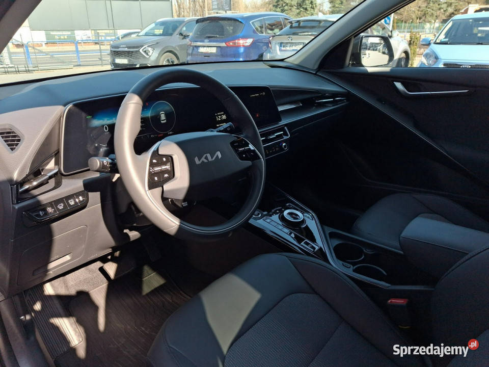 Kia Niro demofv23Business Line18HEVLED Toruń sprzedam