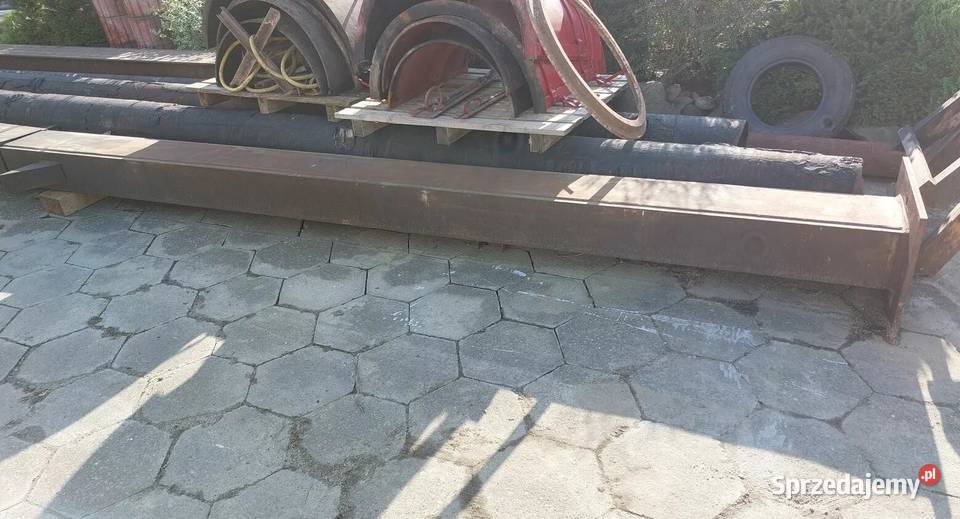 Słupy stalowe o długości 440mb ze stopą pod Ciężkowice