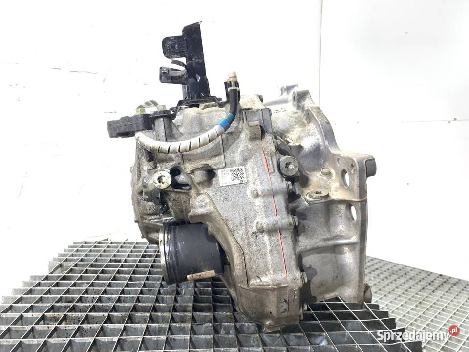 SKRZYNIA BIEGÓW SSANGYONG TORRES 3610041000 15 osobowe