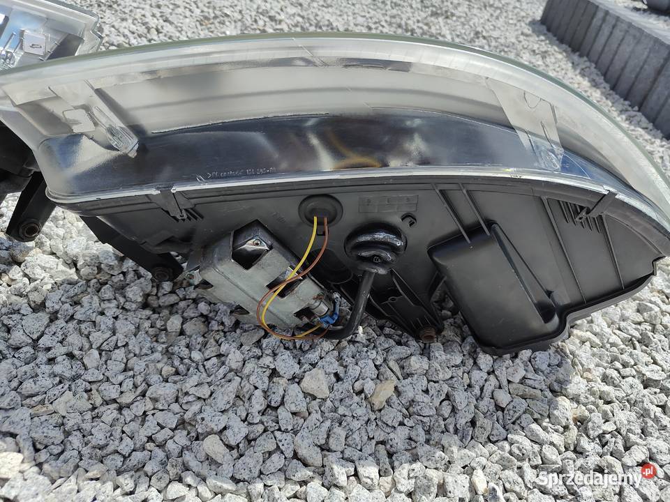 Lampy reflektory VW Passat B5 fl bi xenon Hella Oświetlenie opolskie Kielcza sprzedam