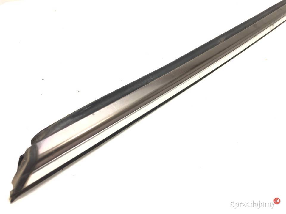 LISTWA ZGARNIAJĄCA TYŁ PRAWA MERCEDES C215