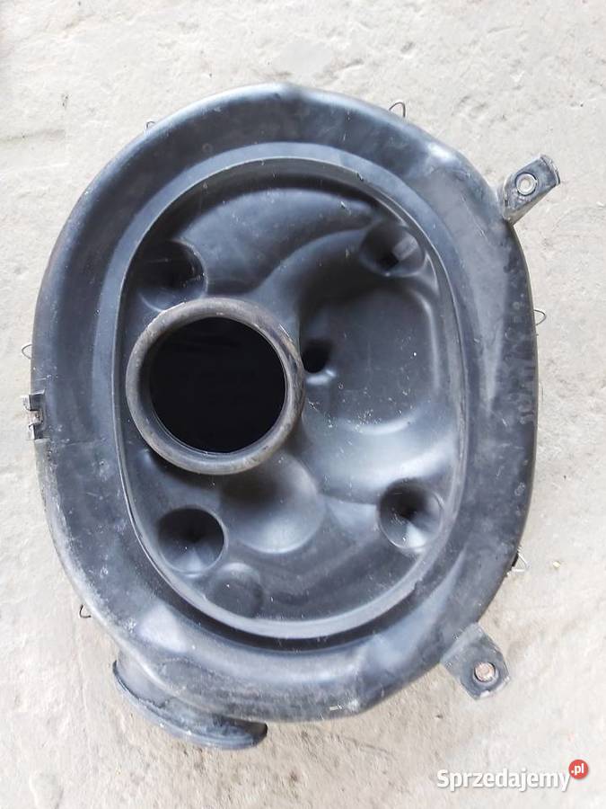 Obudowa filtra powietrza dolot airbox Mercedes lubelskie Radecznica