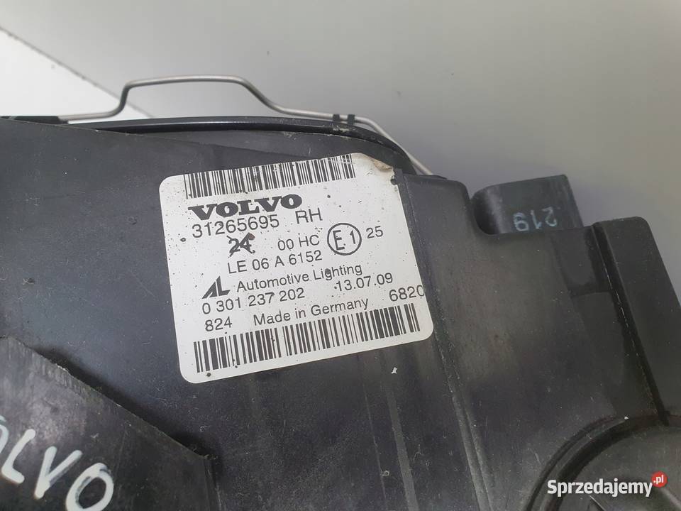 Volvo S40 II V50 LIFT PRZEDNIA LAMPA PRAWA prawy