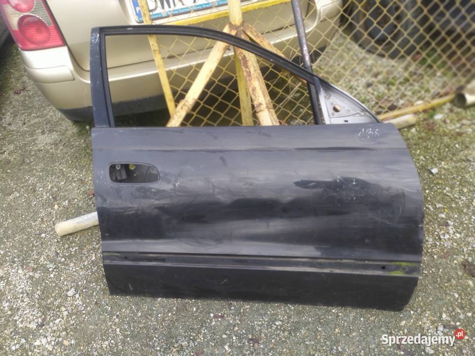TOYOTA CARINA E DRZWI PRAWE PRZÓD