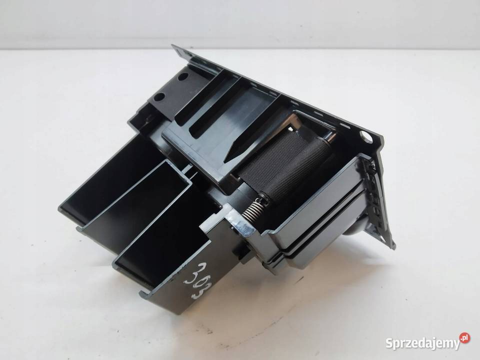 UCHWYT NA KUBEK 5TA858329 VW Volkswagen Touran sprzedam