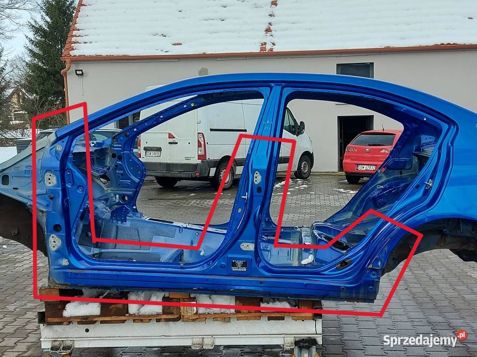 Subaru WRX STI 2015 próg lewy słupek środkowy osobowe