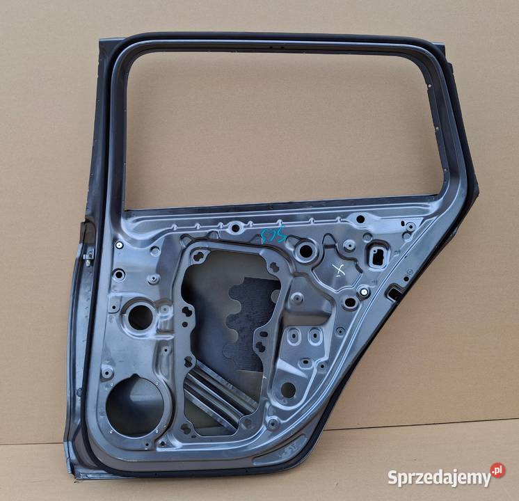 SKODA OCTAVIA IV 4 KOMBI DRZWI PRAWY TYŁ PRAWE Drzwi Bieleń